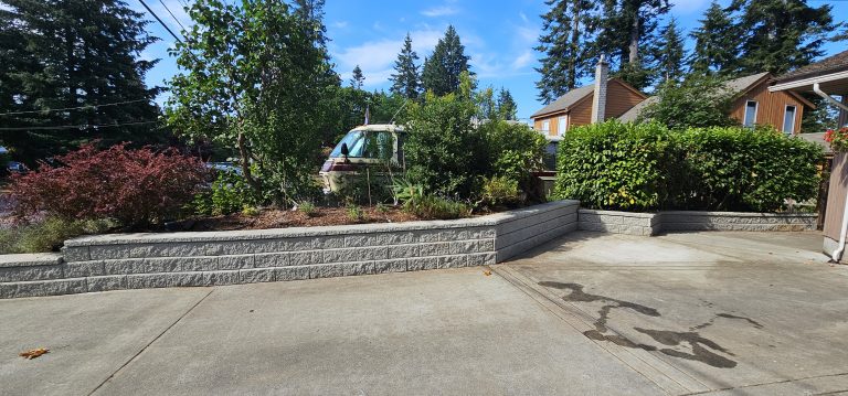 Block retaining wall and steps — Island Green Services